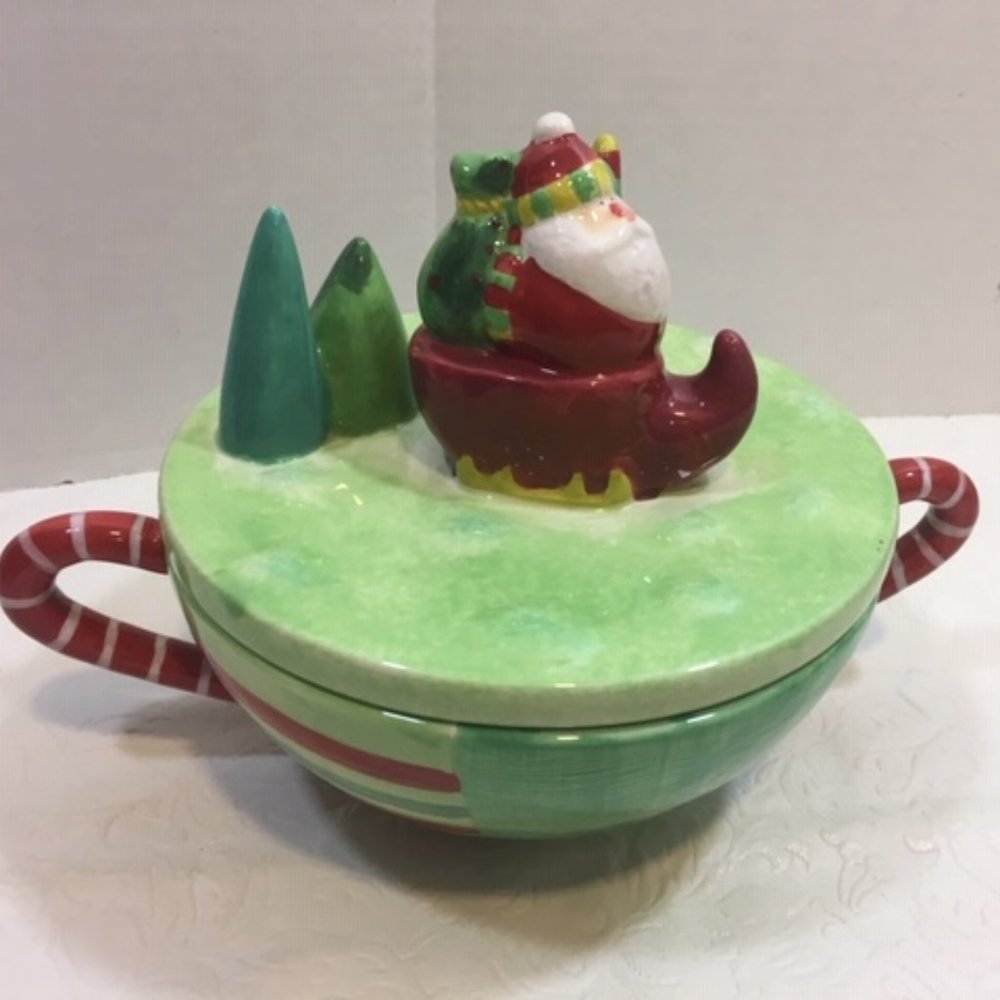 Oneida Santa Christmas Two Piece Ceramic Bowl w/Handles
